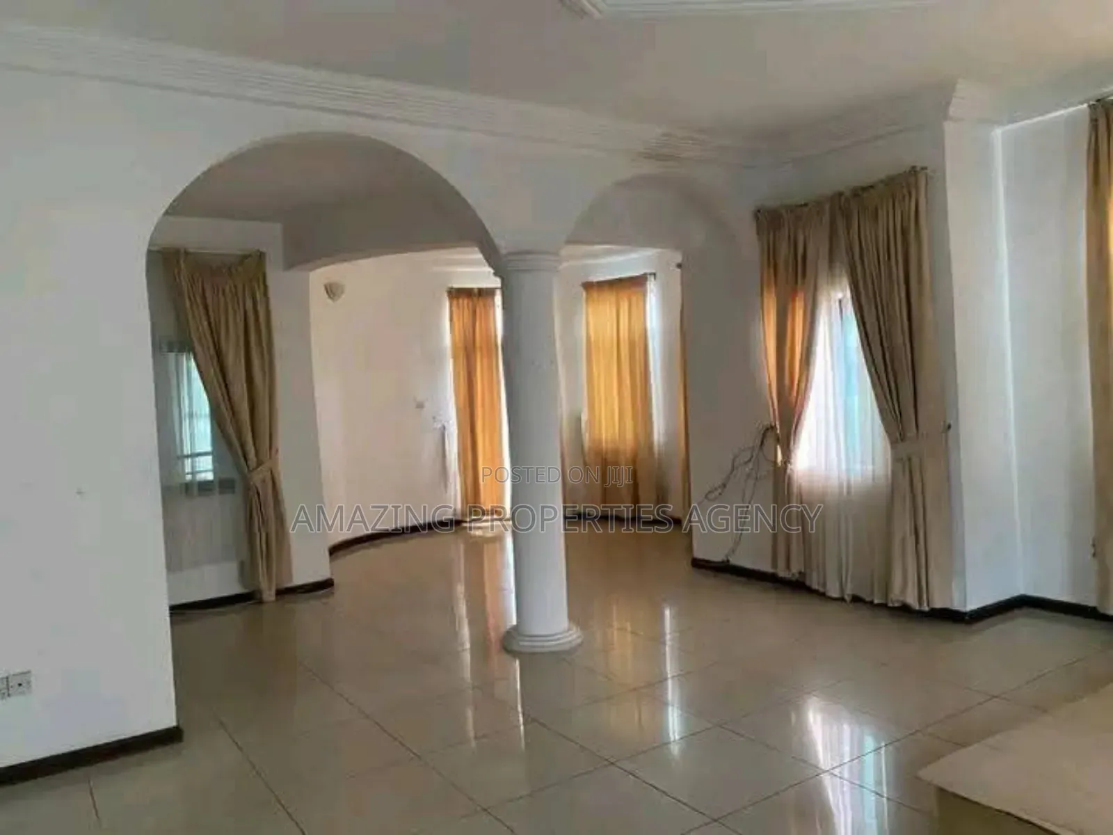 4bdrm Townhouse / Terrace in Cantonments for rent in Cantonments