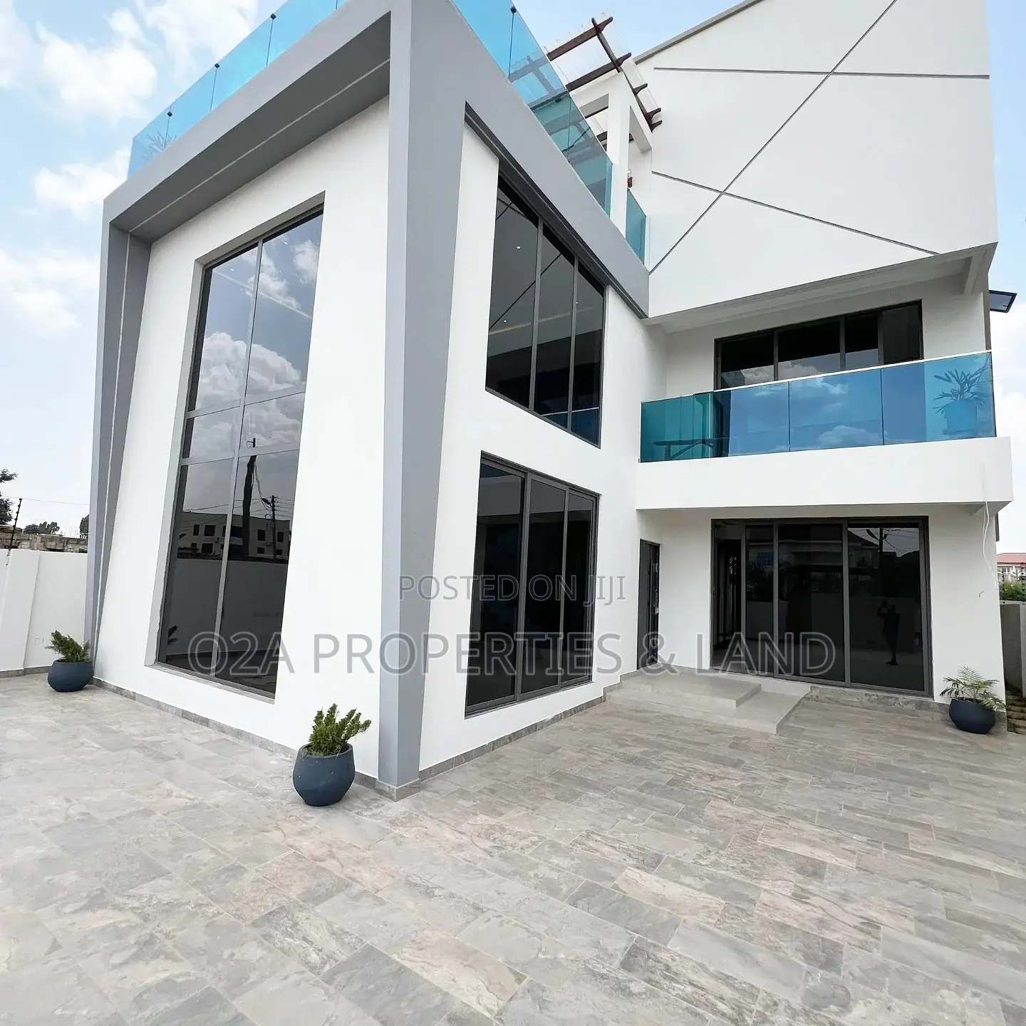 4bdrm House in East Legon, Bawaleshie for sale in Bawaleshie