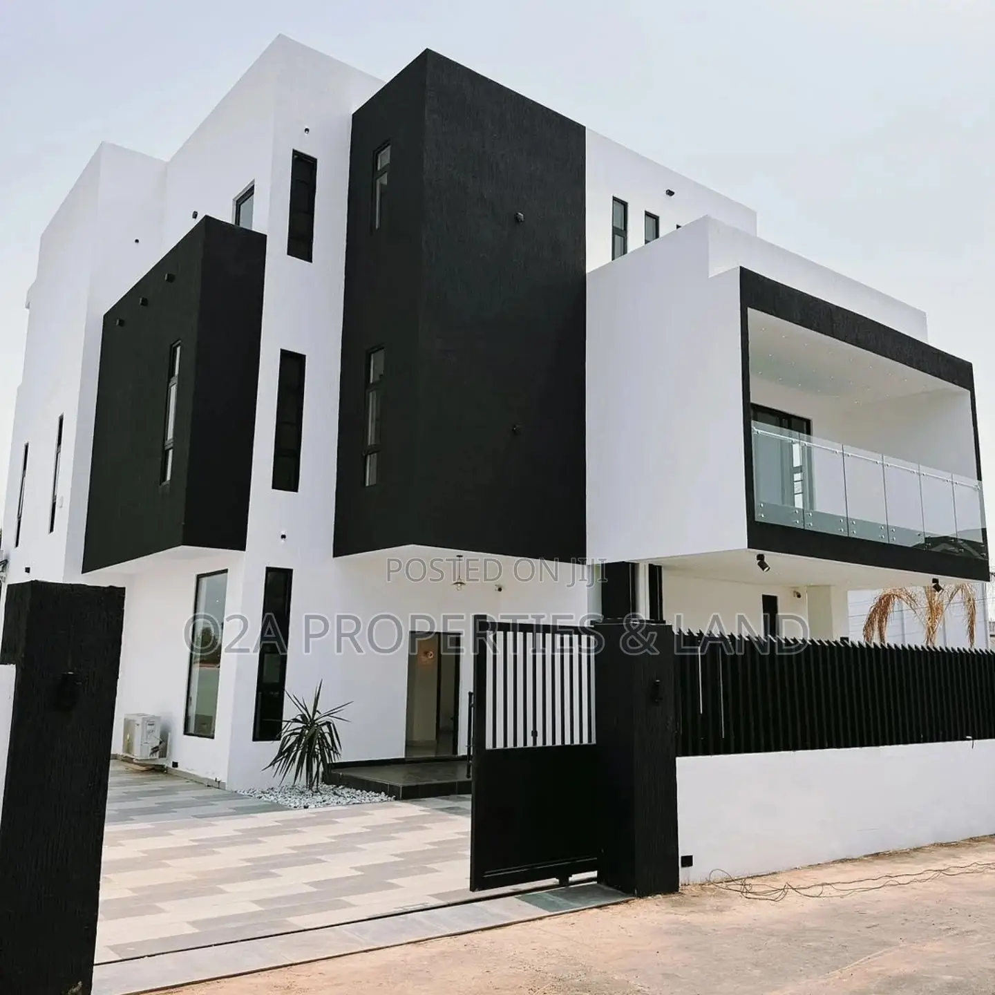 5bdrm House in East Legon, Bawaleshie for sale in Bawaleshie