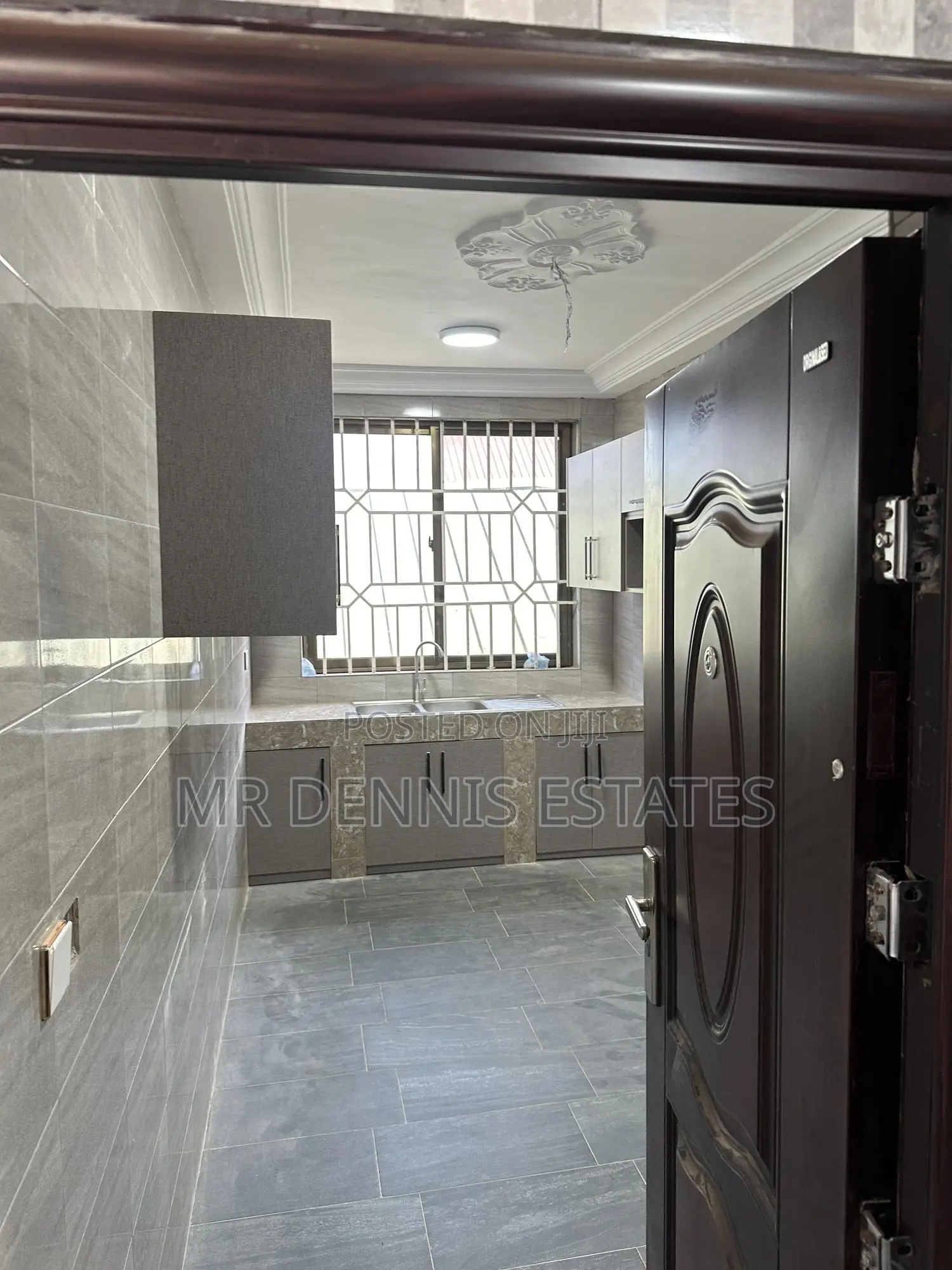 1bdrm Apartment in Westhills Mall for rent in West Hills Mall Area