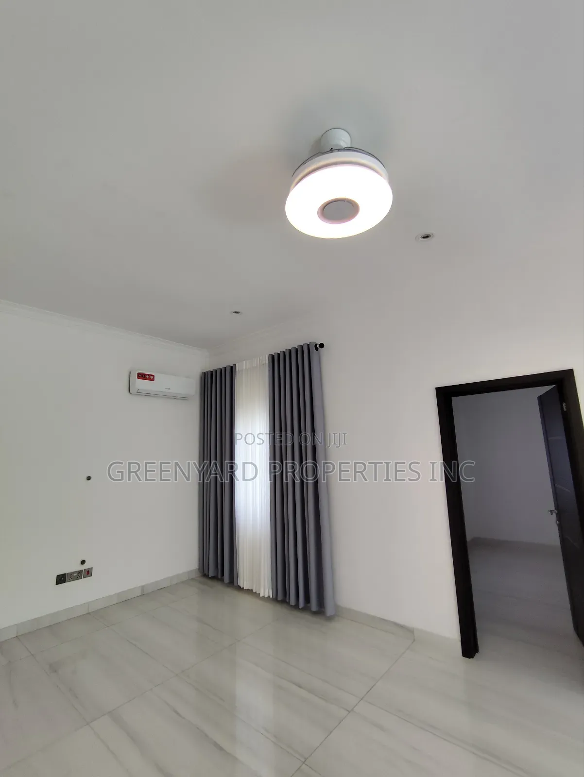 5bdrm Mansion in American House, East Legon for sale in East Legon