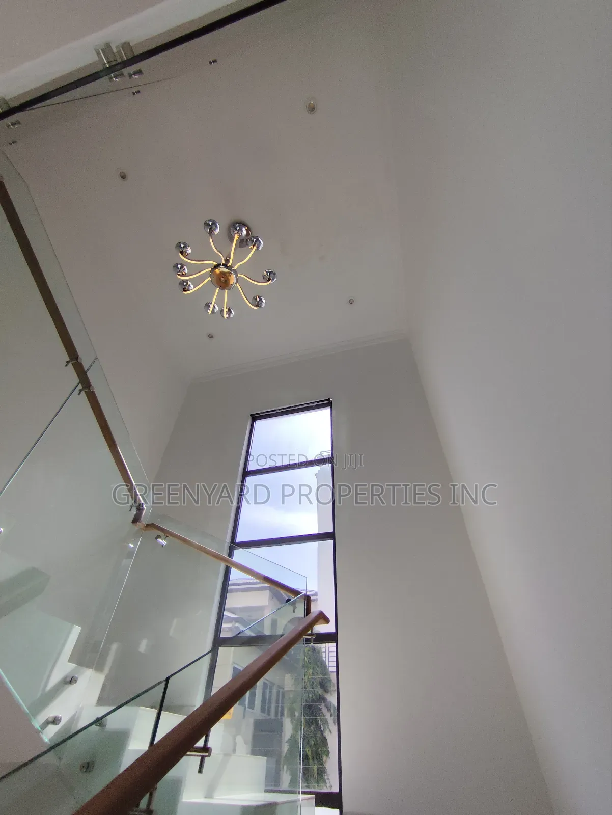 5bdrm Mansion in American House, East Legon for sale in East Legon