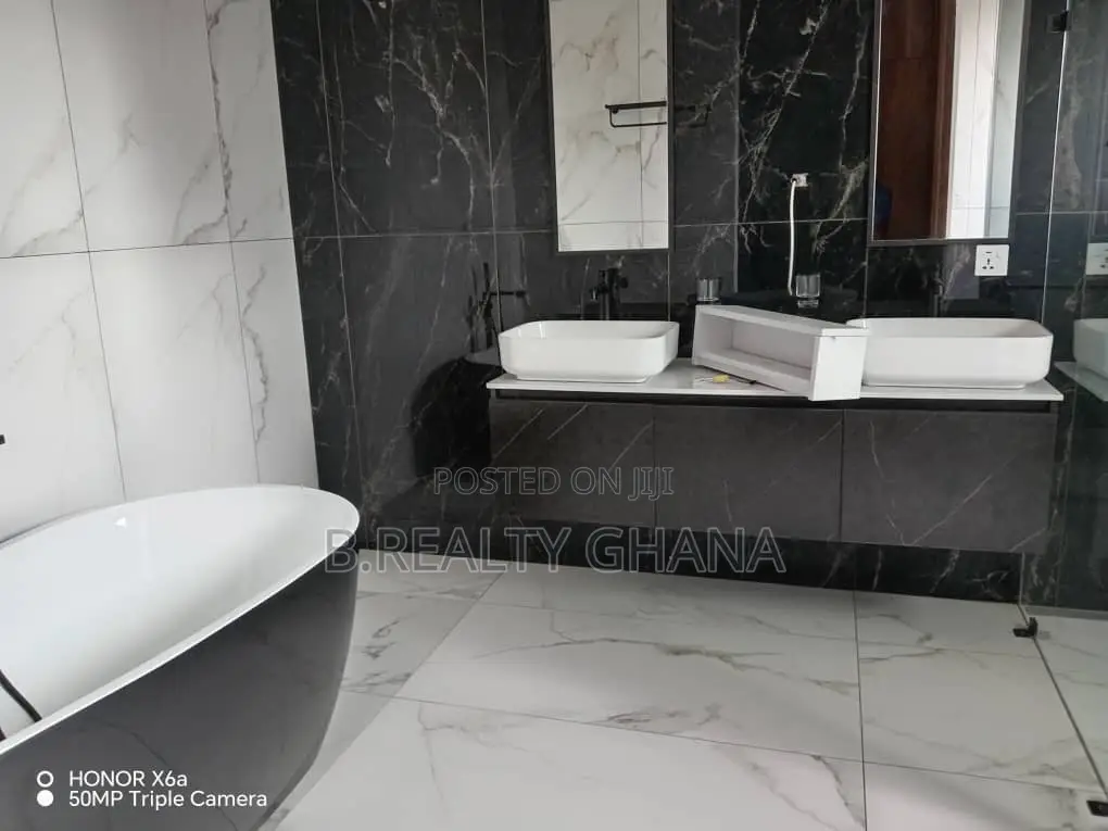 5bdrm House in Tema Metropolitan for sale in Tema Metropolitan