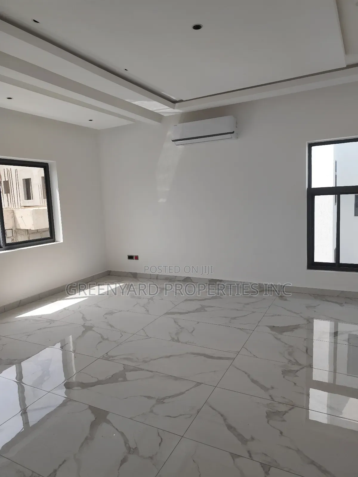 4bdrm Townhouse/Terrace in American House, East Legon for sale in East Legon