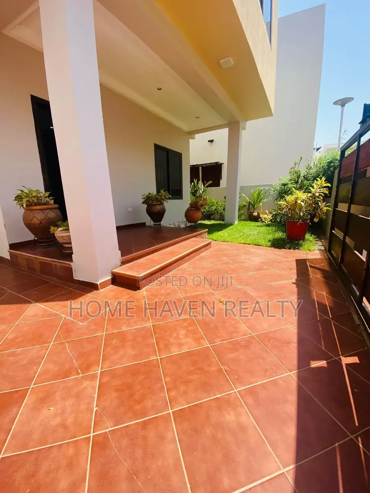 Furnished 3bdrm Duplex in Plant Pool, Dzorwulu for rent in Dzorwulu