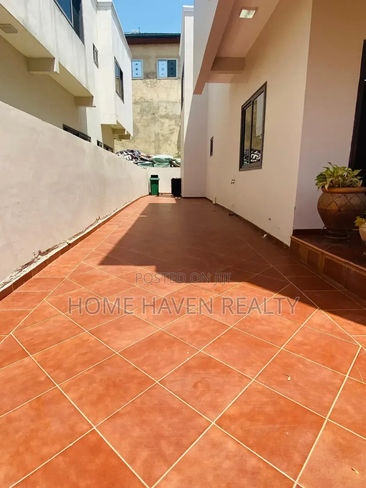 Furnished 3bdrm Duplex in Plant Pool, Dzorwulu for rent in Dzorwulu
