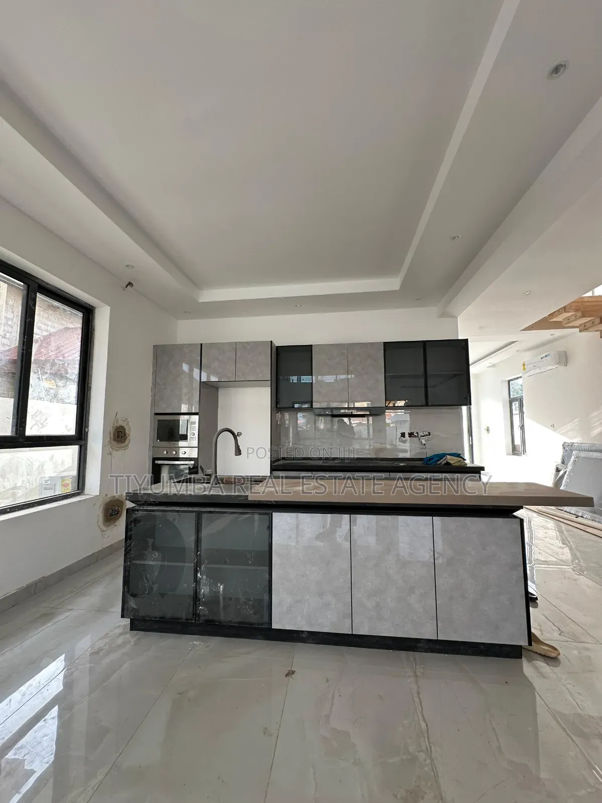 5bdrm House in Tiyumba Real Estate, Adjiriganor for sale in Adjiriganor