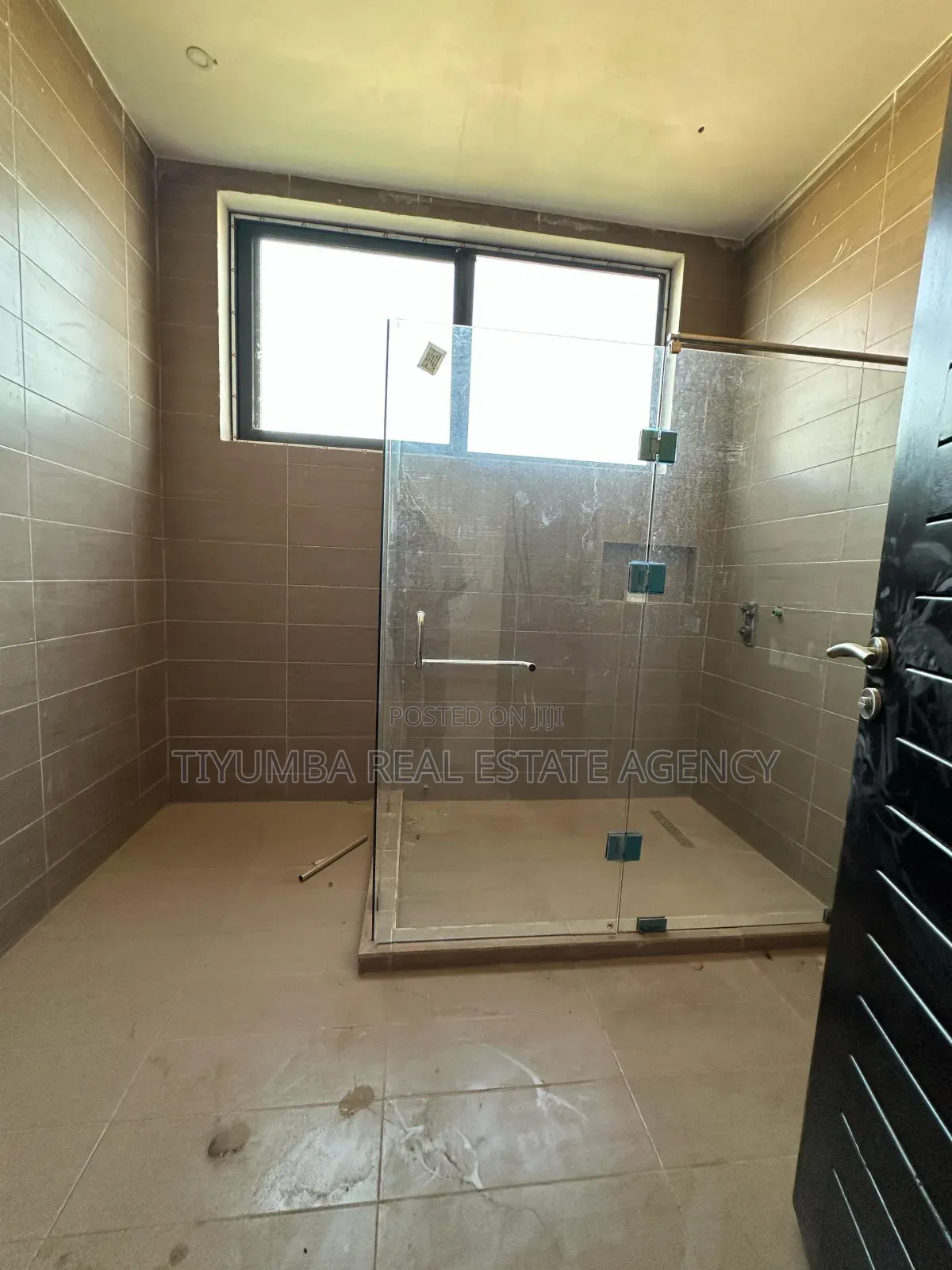 5bdrm House in Tiyumba Real Estate, Adjiriganor for sale in Adjiriganor
