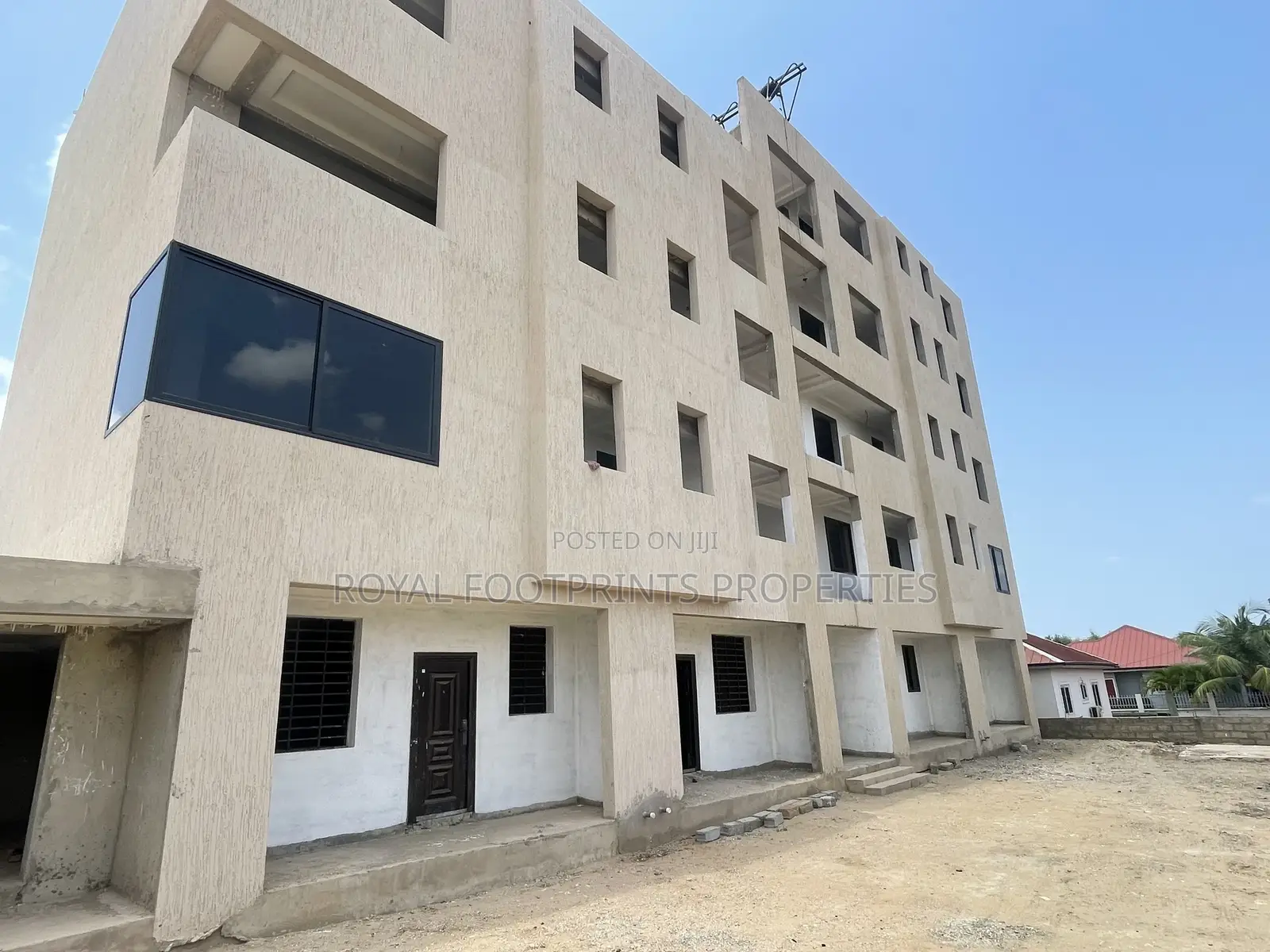 1bdrm Apartment in Luxelooks Properties, East Legon for rent in East Legon