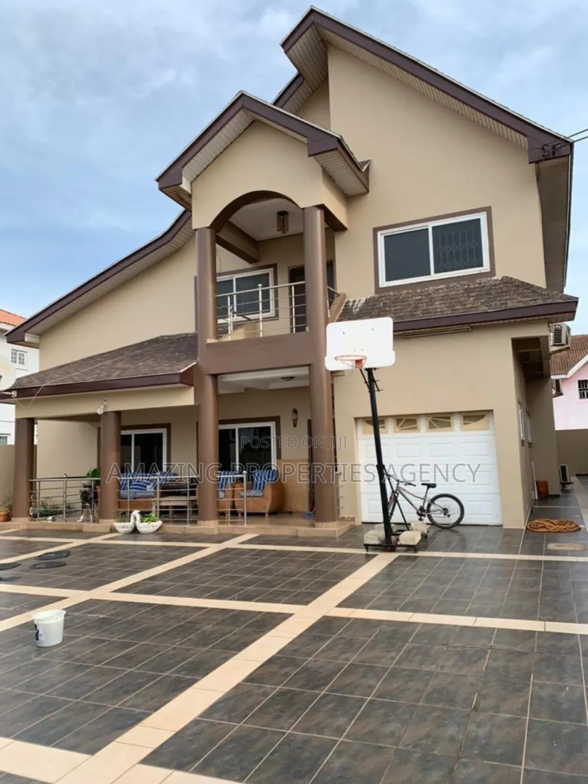 5bdrm House in Adjiriganor for sale in Adjiriganor