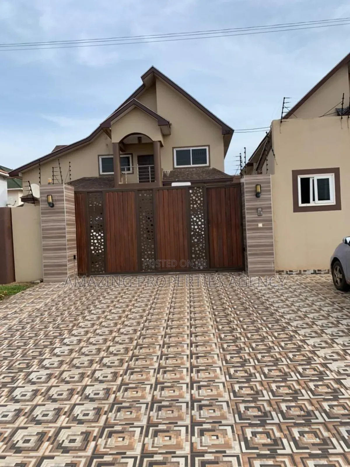 5bdrm House in Adjiriganor for sale in Adjiriganor
