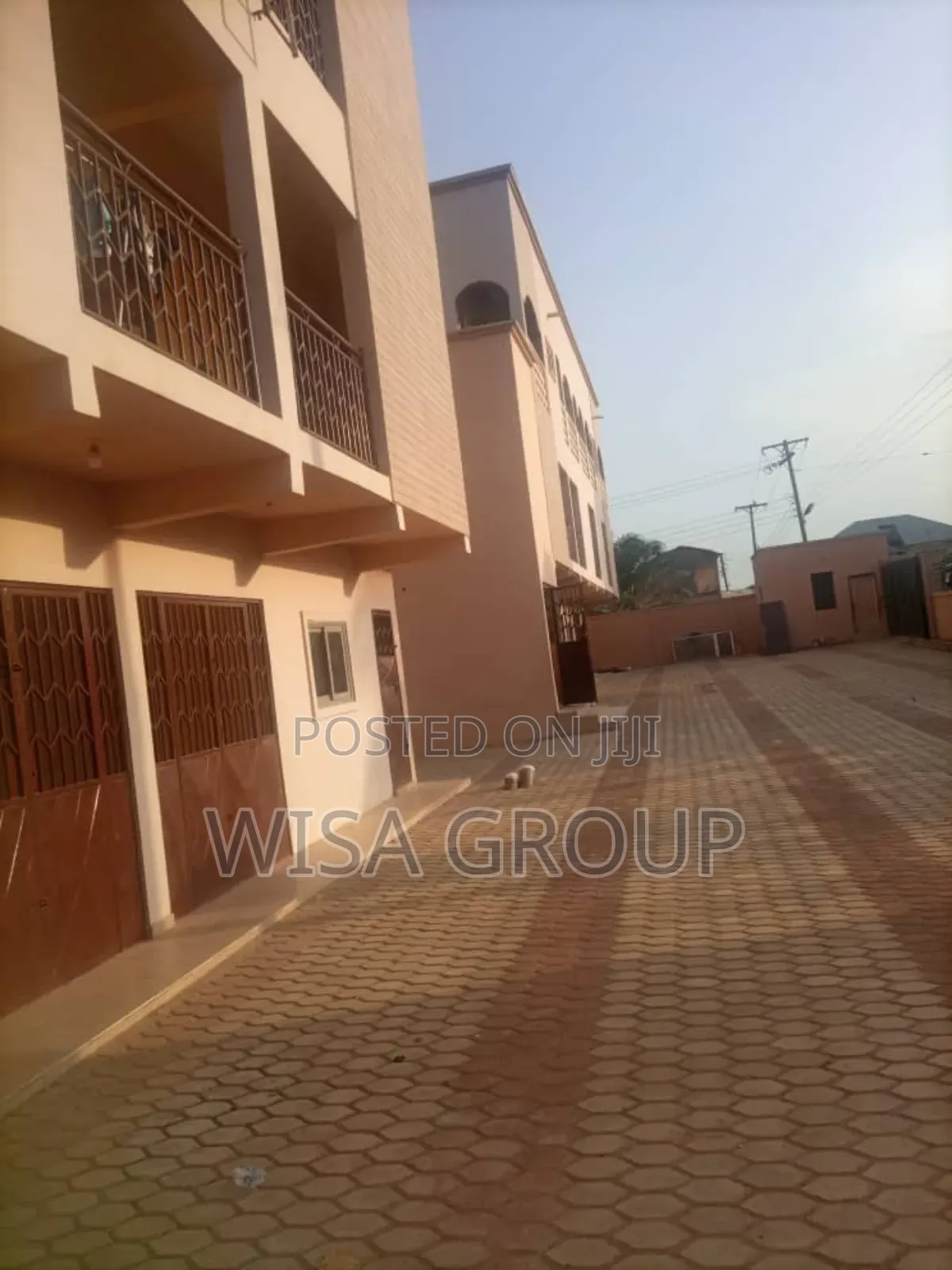 20bdrm Apartment in Wisa Group, Pokuase for sale in Pokuase
