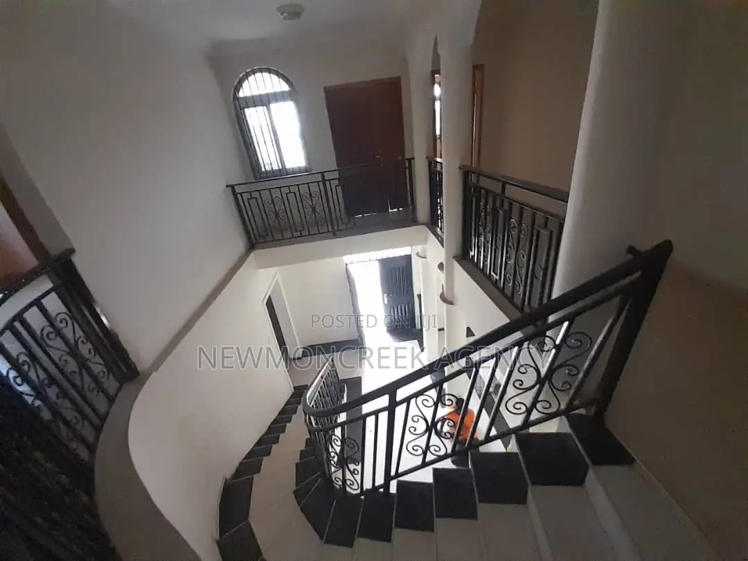 6bdrm Duplex in Accra Metropolitan for rent in Accra Metropolitan