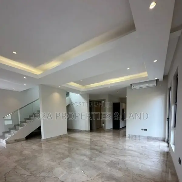 4bdrm House in East Legon, Bawaleshie for sale in Bawaleshie