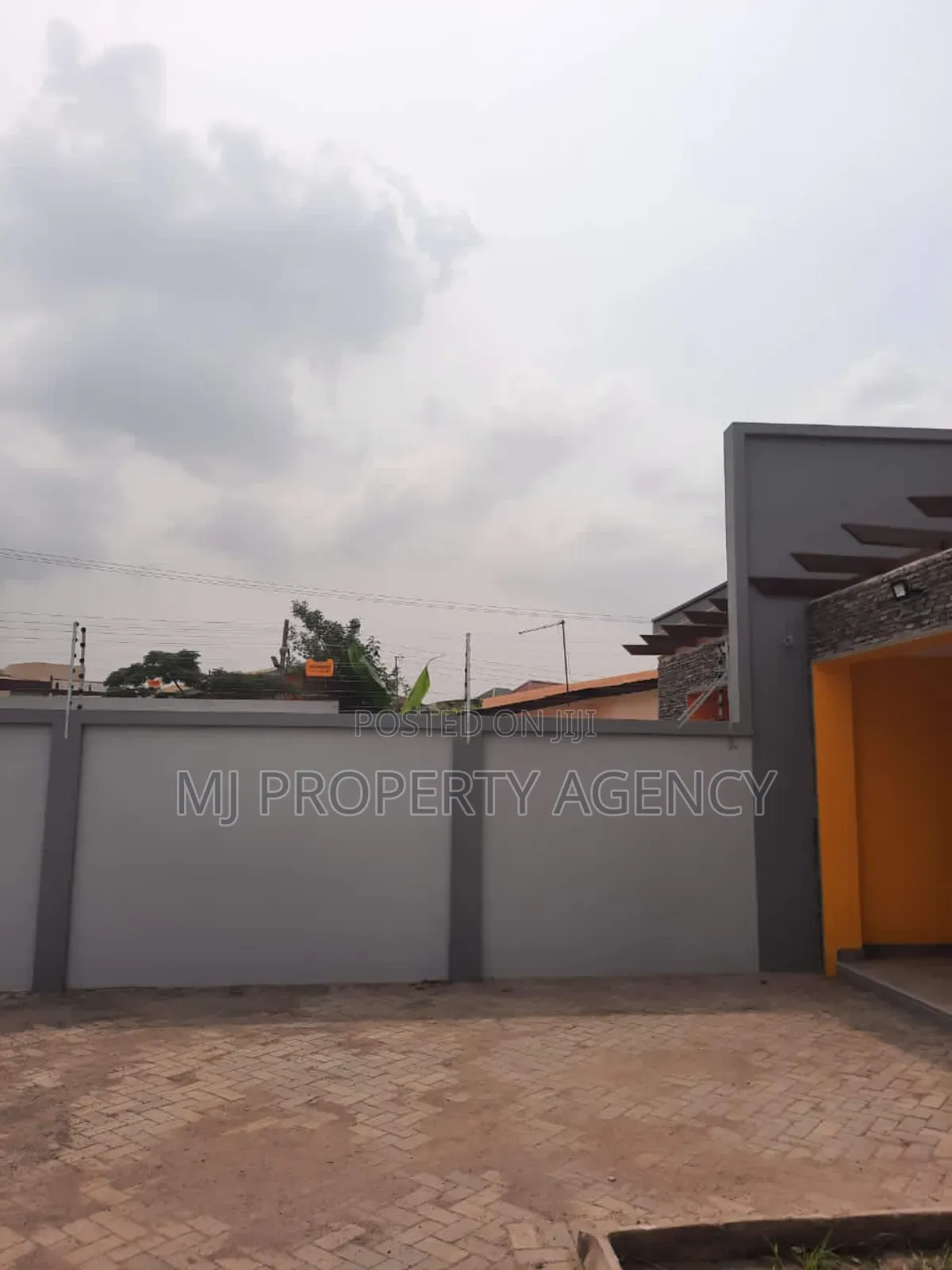 3bdrm House in Golf City Tema for sale in Tema Metropolitan