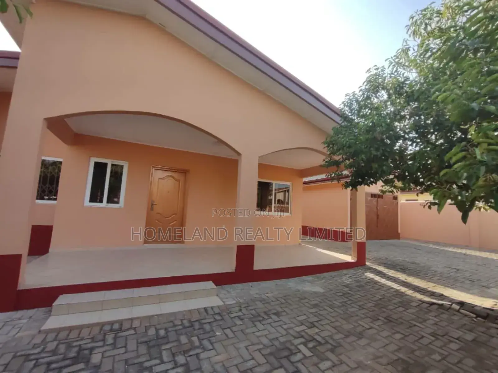 3bdrm Bungalow in Regimanuel Gray, Adenta for rent in Adenta