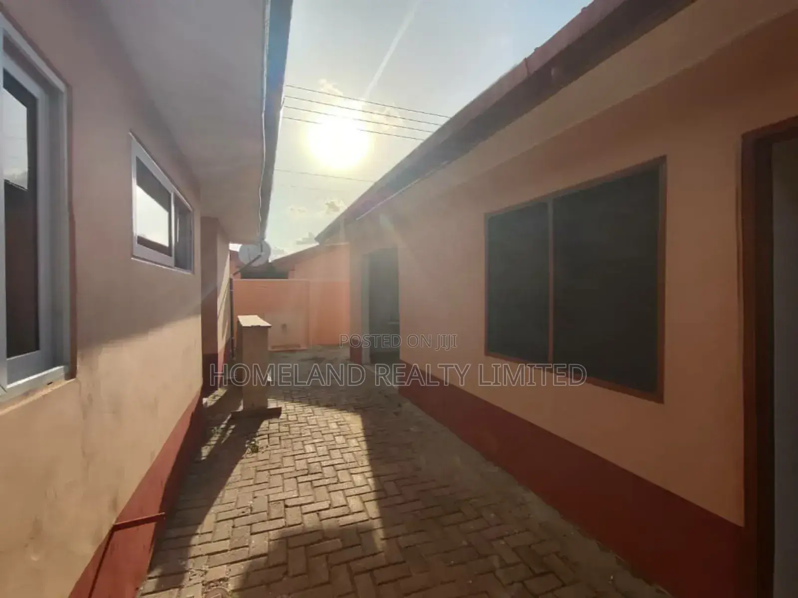 3bdrm Bungalow in Regimanuel Gray, Adenta for rent in Adenta