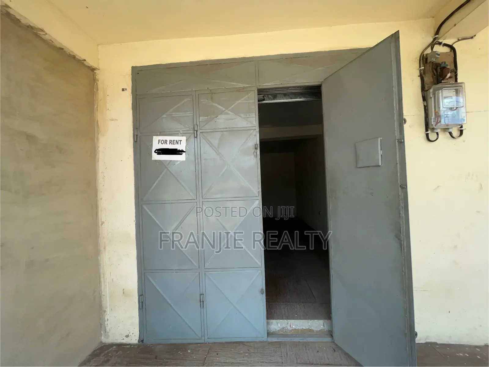 Store or Office Space for Rent at Broadcasting,New Weija. in Weija