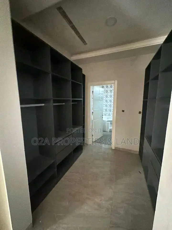 4bdrm Townhouse / Terrace in Burma Hill, Airport Residential Area in Airport Residential Area