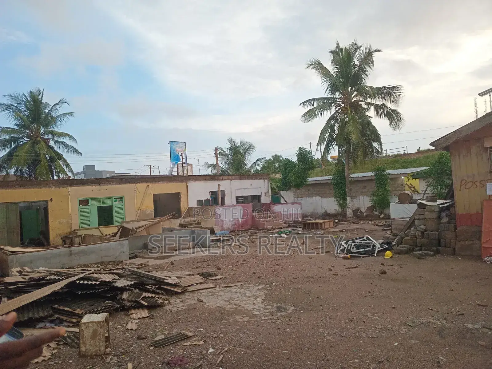 1 and Half Plot for Sale at Kwame Nkrumah Circle in Circle