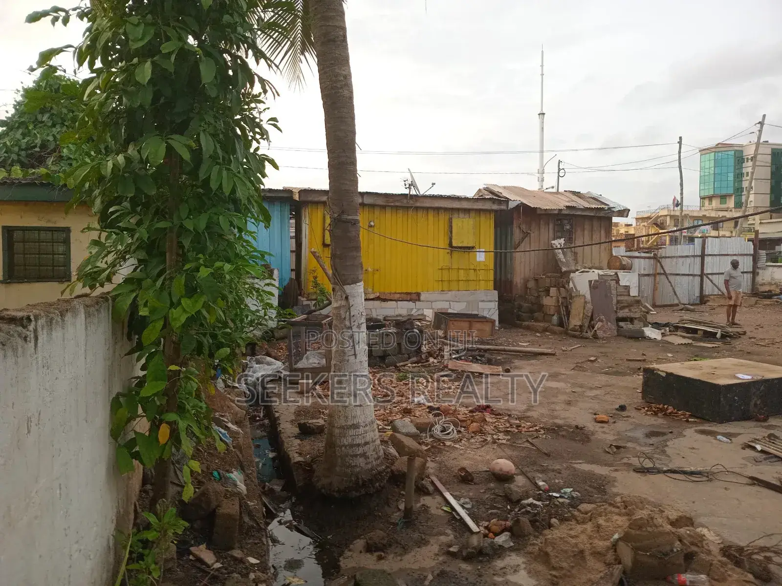 1 and Half Plot for Sale at Kwame Nkrumah Circle in Circle