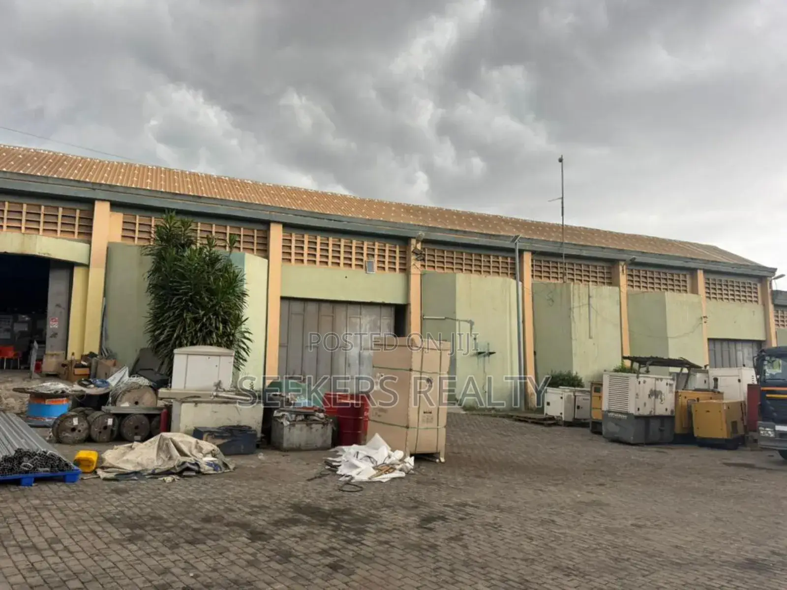 A 700 Square Meters Warehouse for Rent at Achimota in Achimota