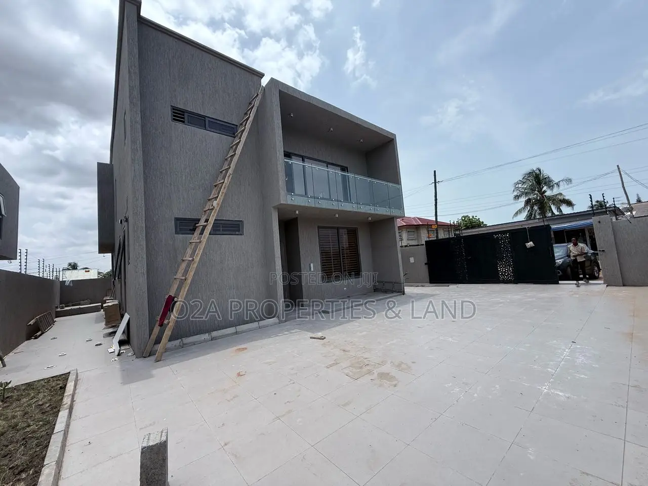4bdrm House in Ashaley Botwe School for sale in School Junction