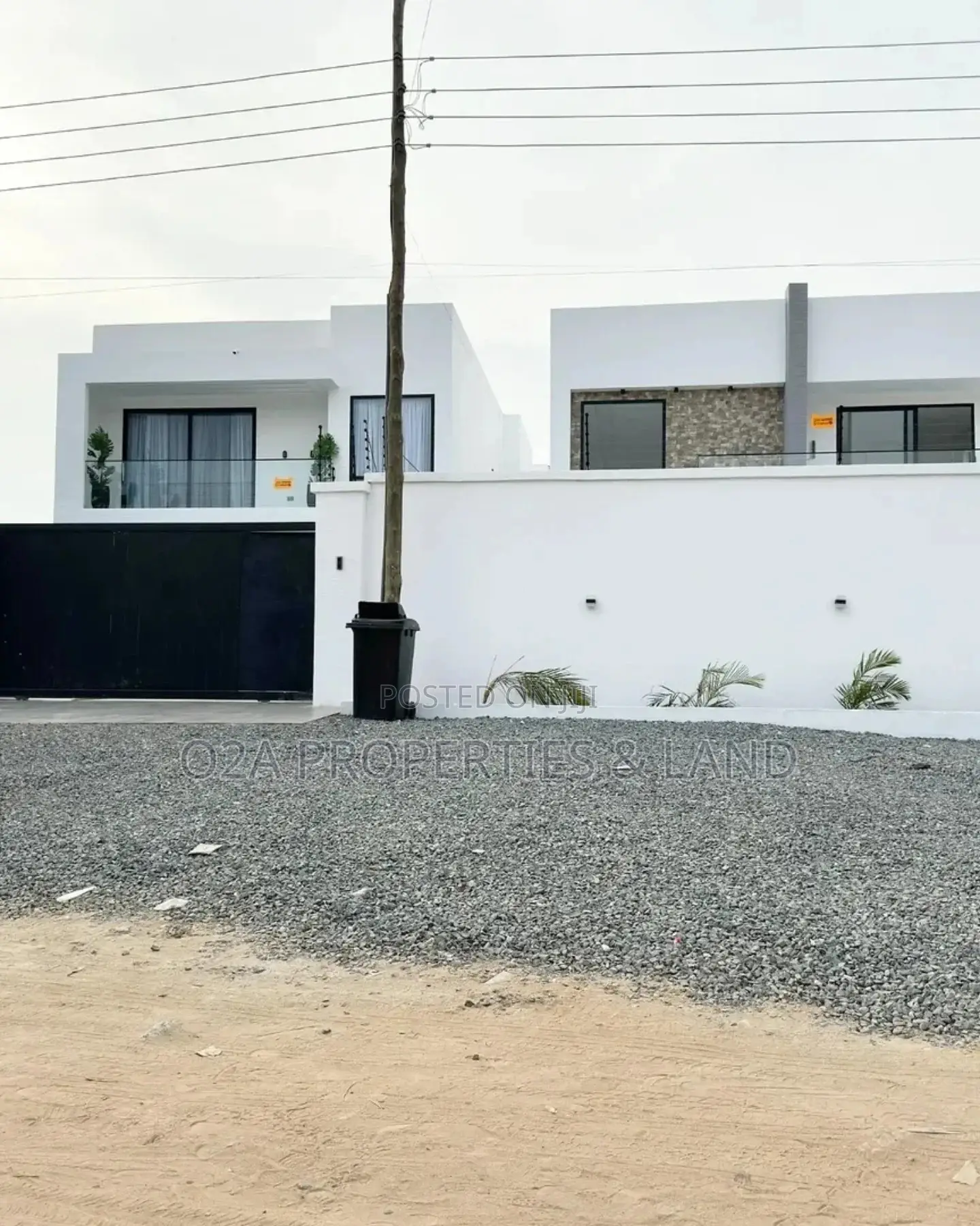 4bdrm House in Ashaley Botwe, Lake Side Estate for sale in Lake Side Estate