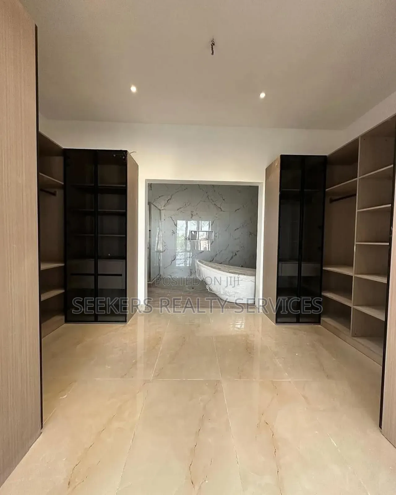 5bdrm House in Seekers Realty, East Legon for sale in East Legon