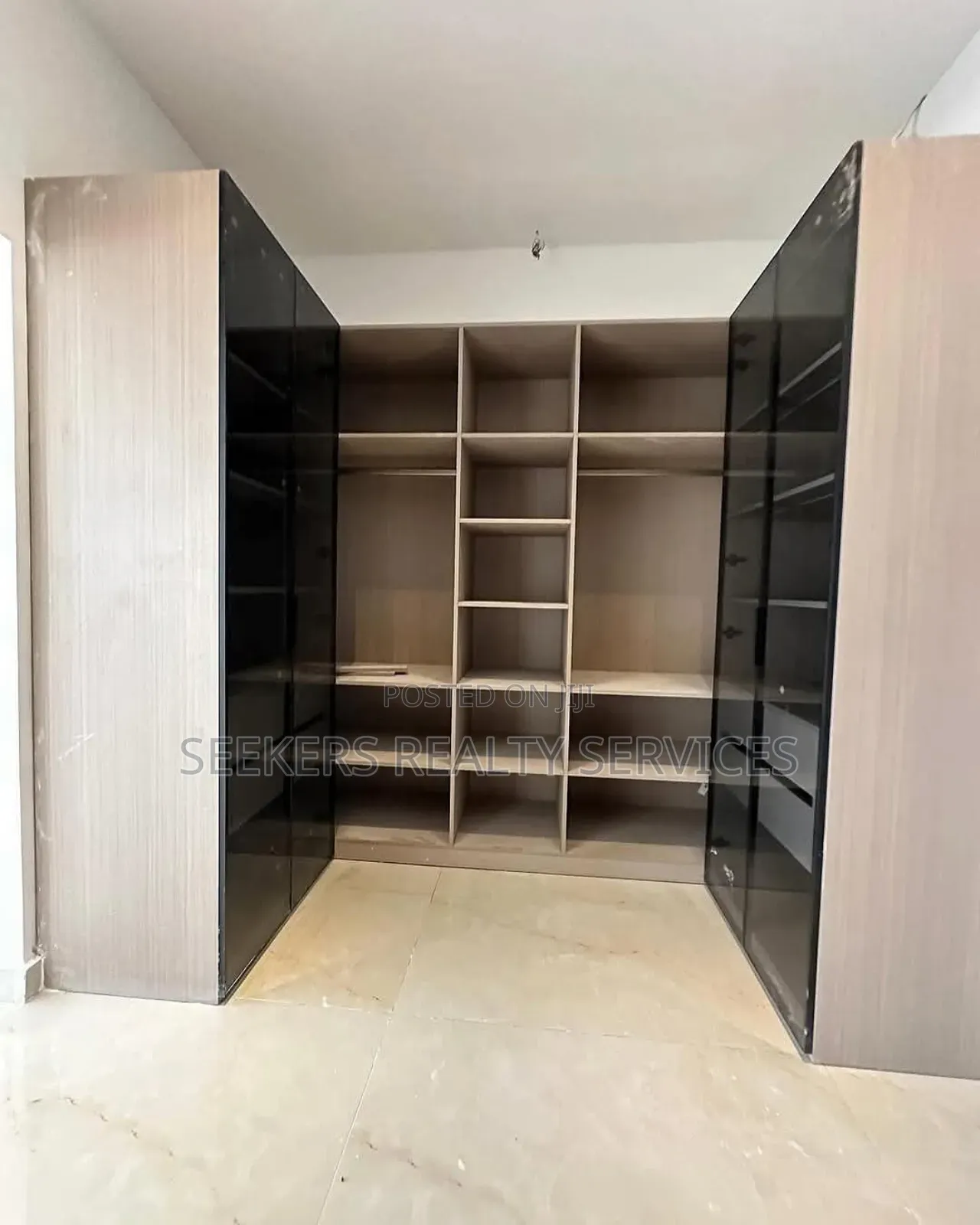 5bdrm House in Seekers Realty, East Legon for sale in East Legon