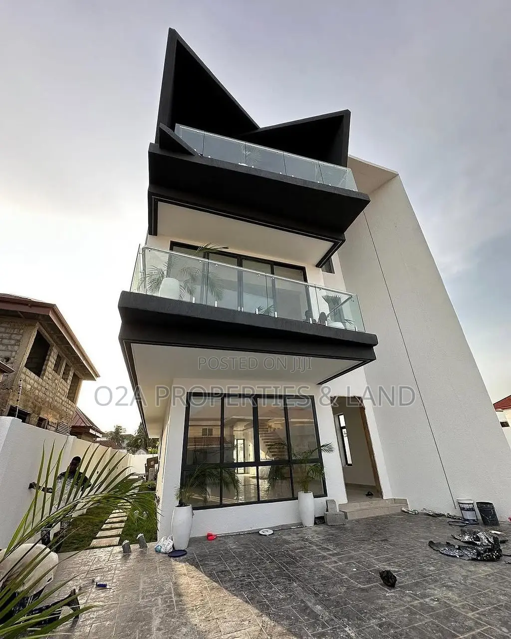 5bdrm House in East Legon, Ability for sale in Ability