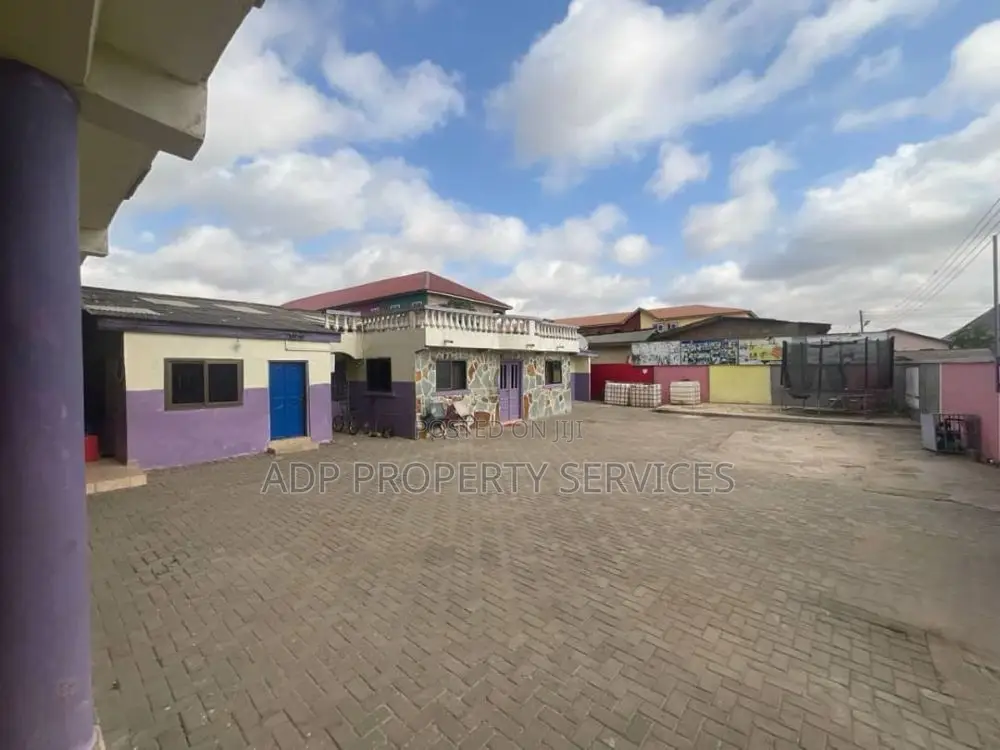 School Facility Residence for Sale — Kasoa in Gomoa East