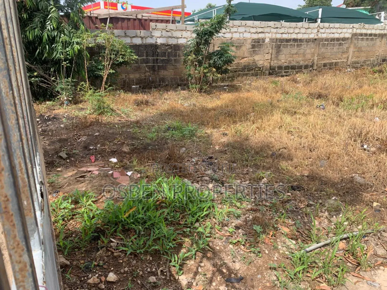 One Plot of Roadside Land for Sale in MacCharty Hills
