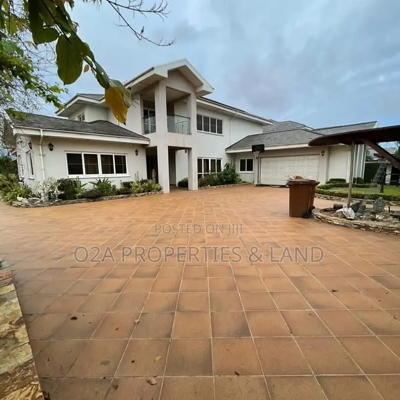 4bdrm House in Chain Homes, Airport for rent in Airport Residential Area