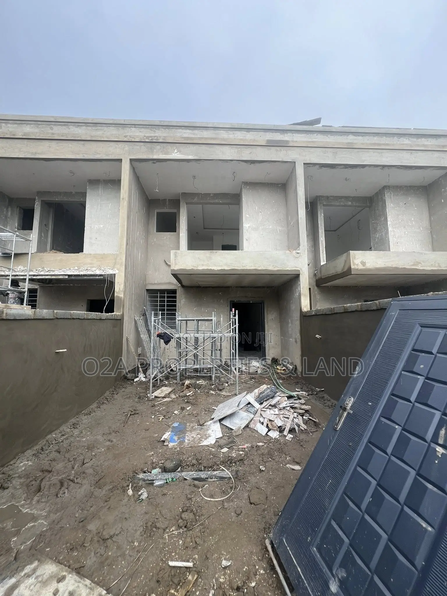 2bdrm House in Ashaley Botwe, Lake Side Estate for sale in Lake Side Estate