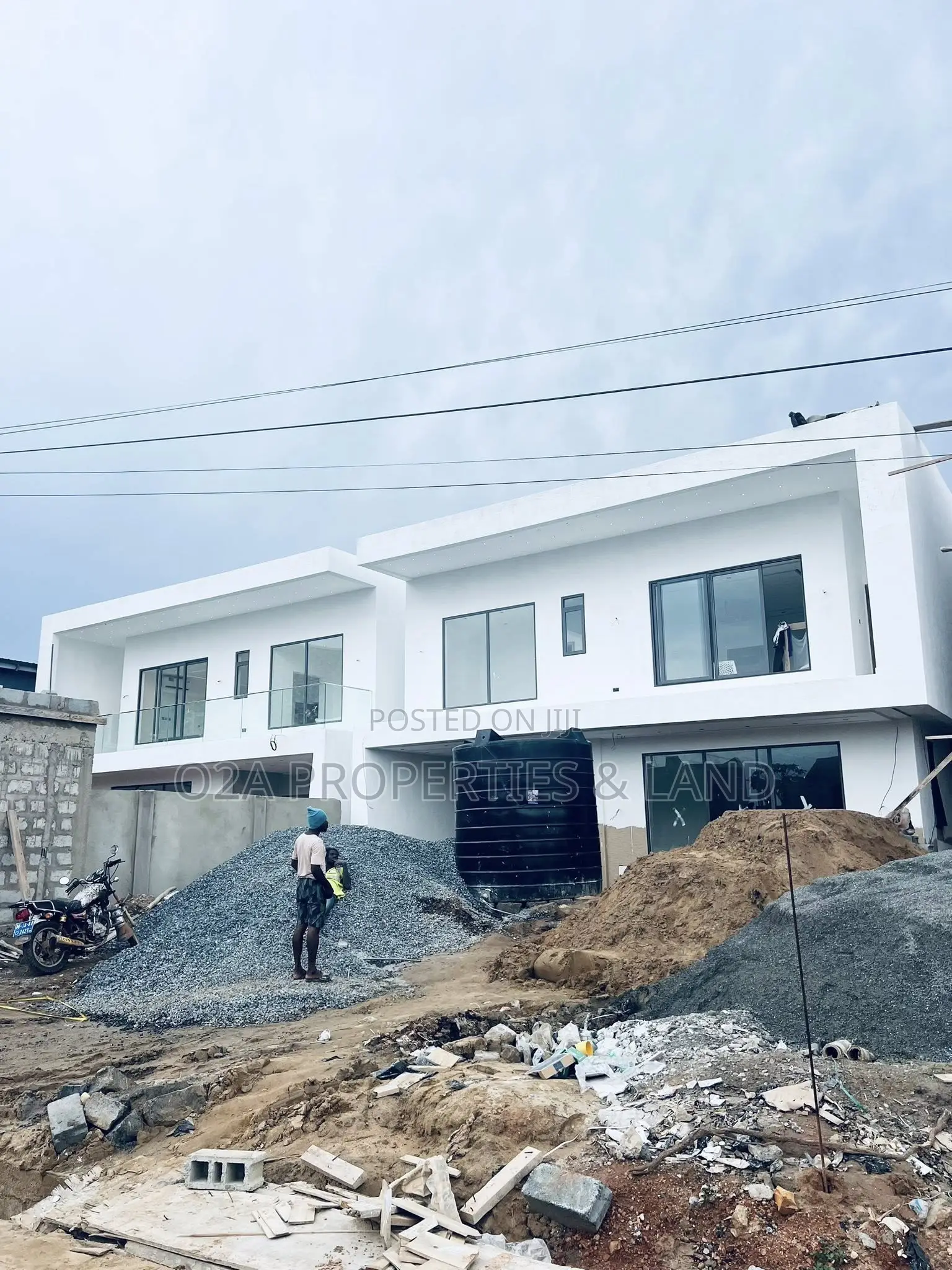 4bdrm House in Ashaley Botwe, School Junction for sale in School Junction