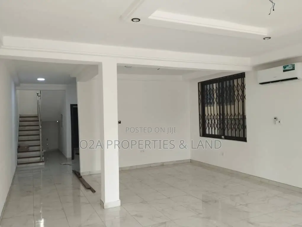 3bdrm House in Oyarifa, Ghana Flag for rent in Ghana Flag