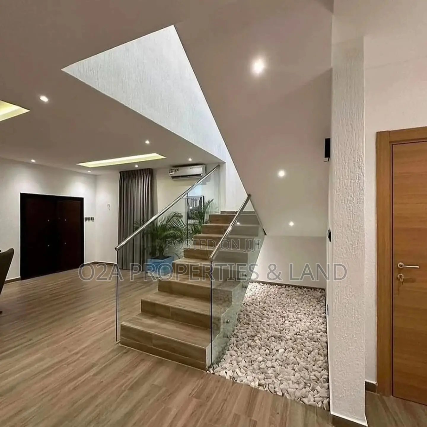 4bdrm House in Ashaley Botwe, Lake Side Estate for sale in Lake Side Estate