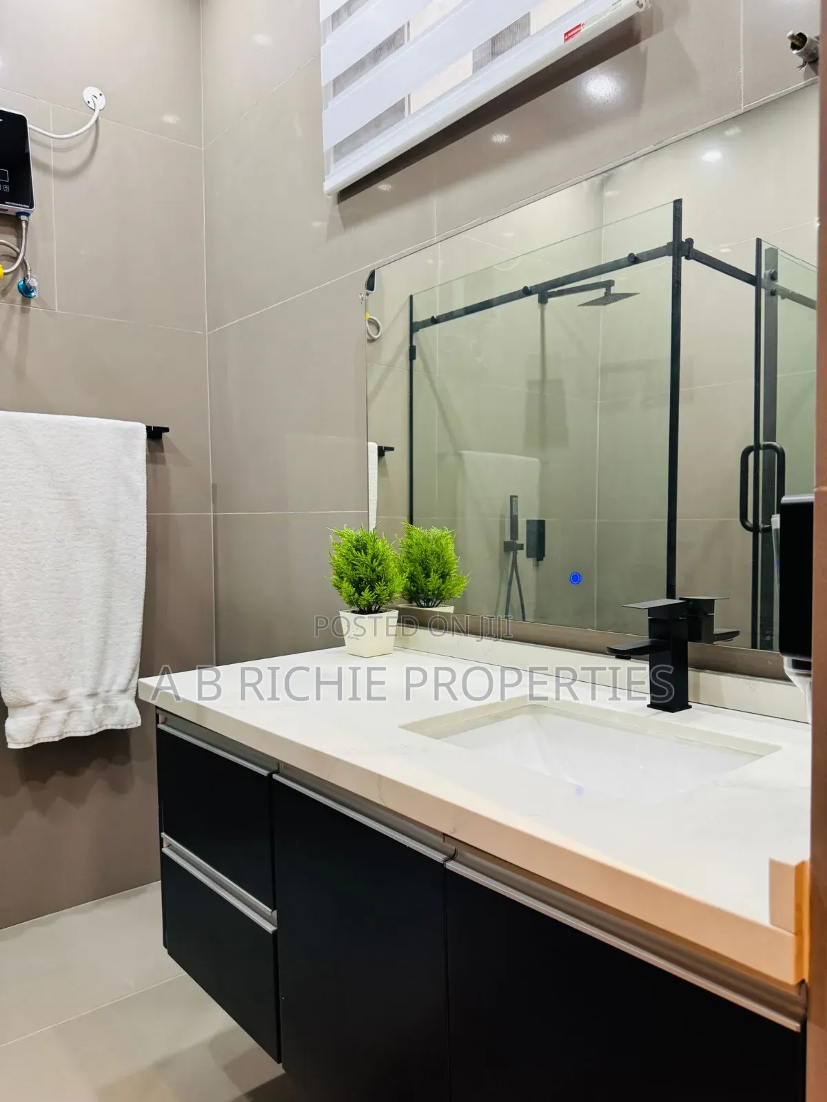Furnished 2bdrm Apartment in Ab Richie Properties, East Legon for rent in East Legon