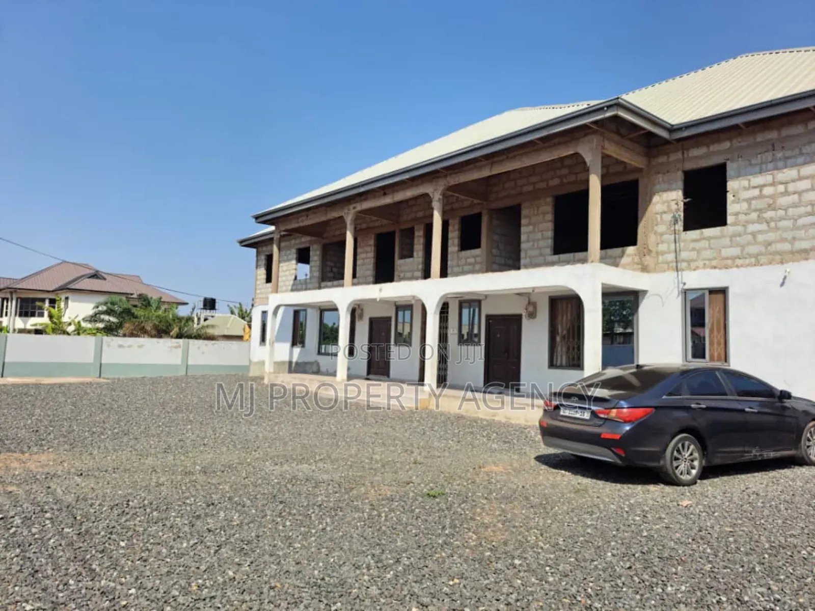 8bdrm Apartment in Dawhenya, Tema Metropolitan for sale in Tema Metropolitan