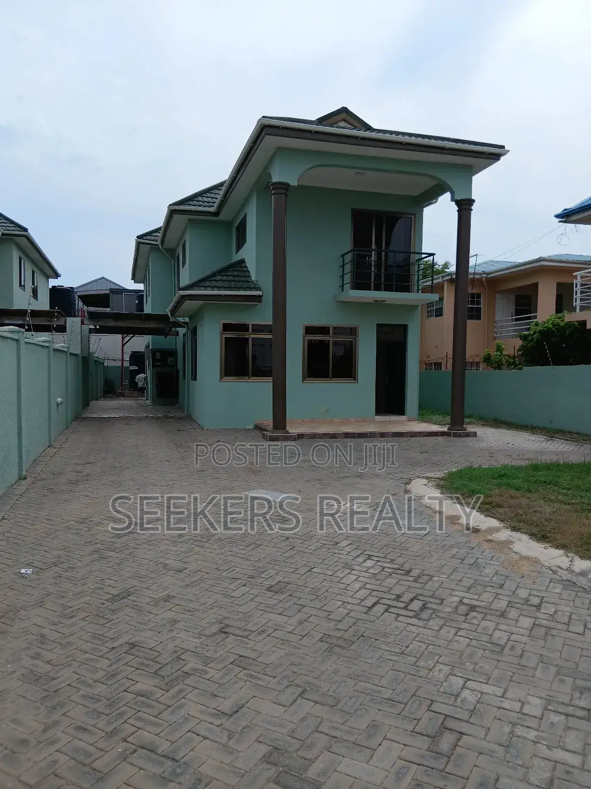 5bdrm House in Seekers Realty, Osu for rent in Osu