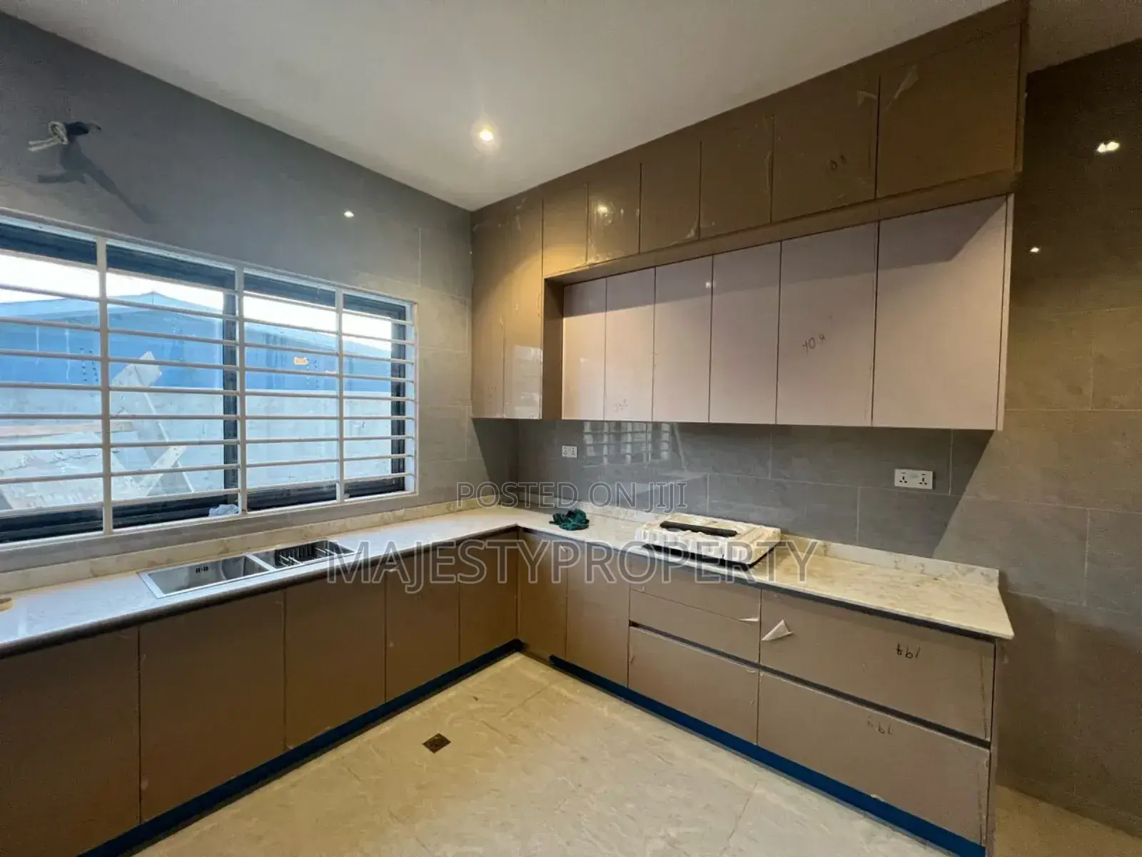 4 Bedrooms Story House for Sale at Spintex Near HFC Estate in Adjiriganor