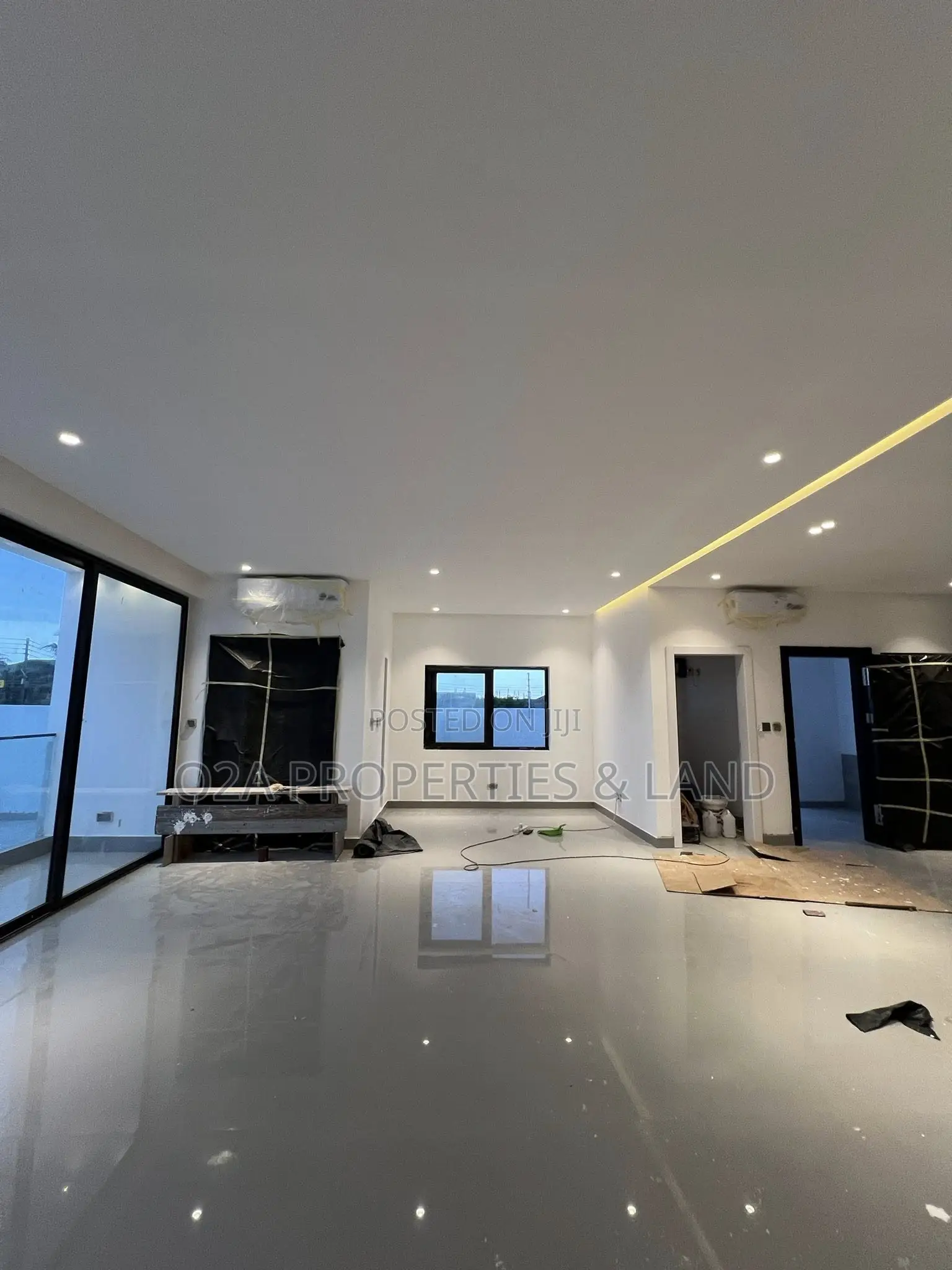 3bdrm Bungalow in Ashaley Botwe, for sale in Lake Side Estate