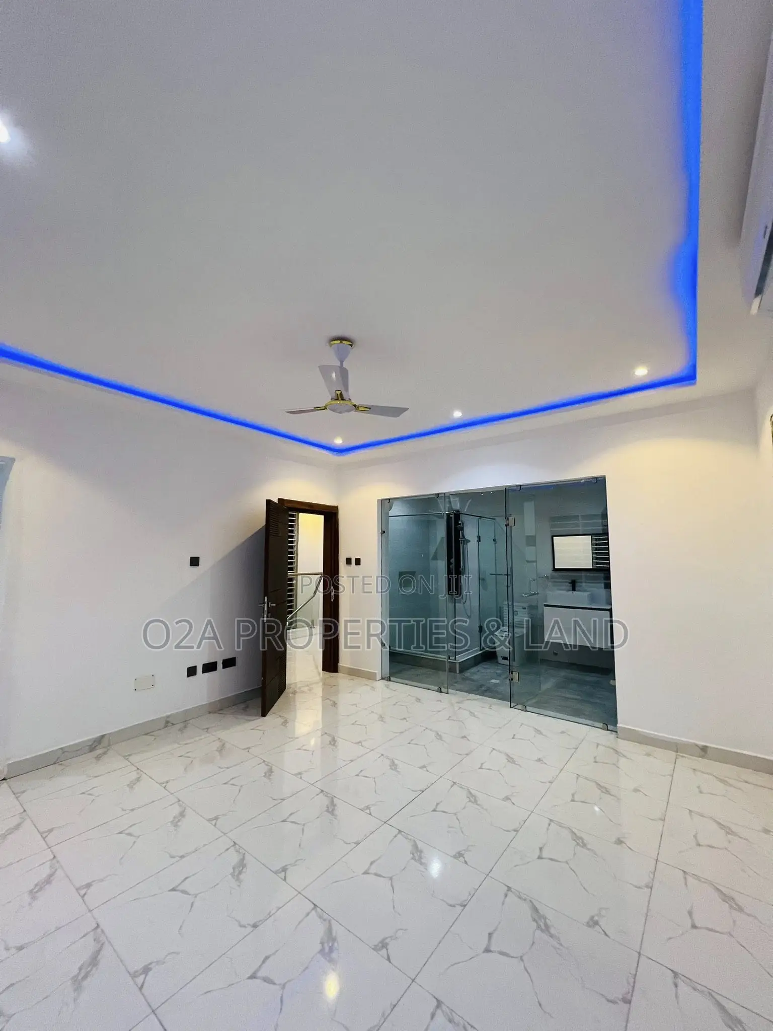 3bdrm Townhouse/Terrace in Ashaley Botwe, Nmai-Dzorn for sale in Nmai-Dzorn
