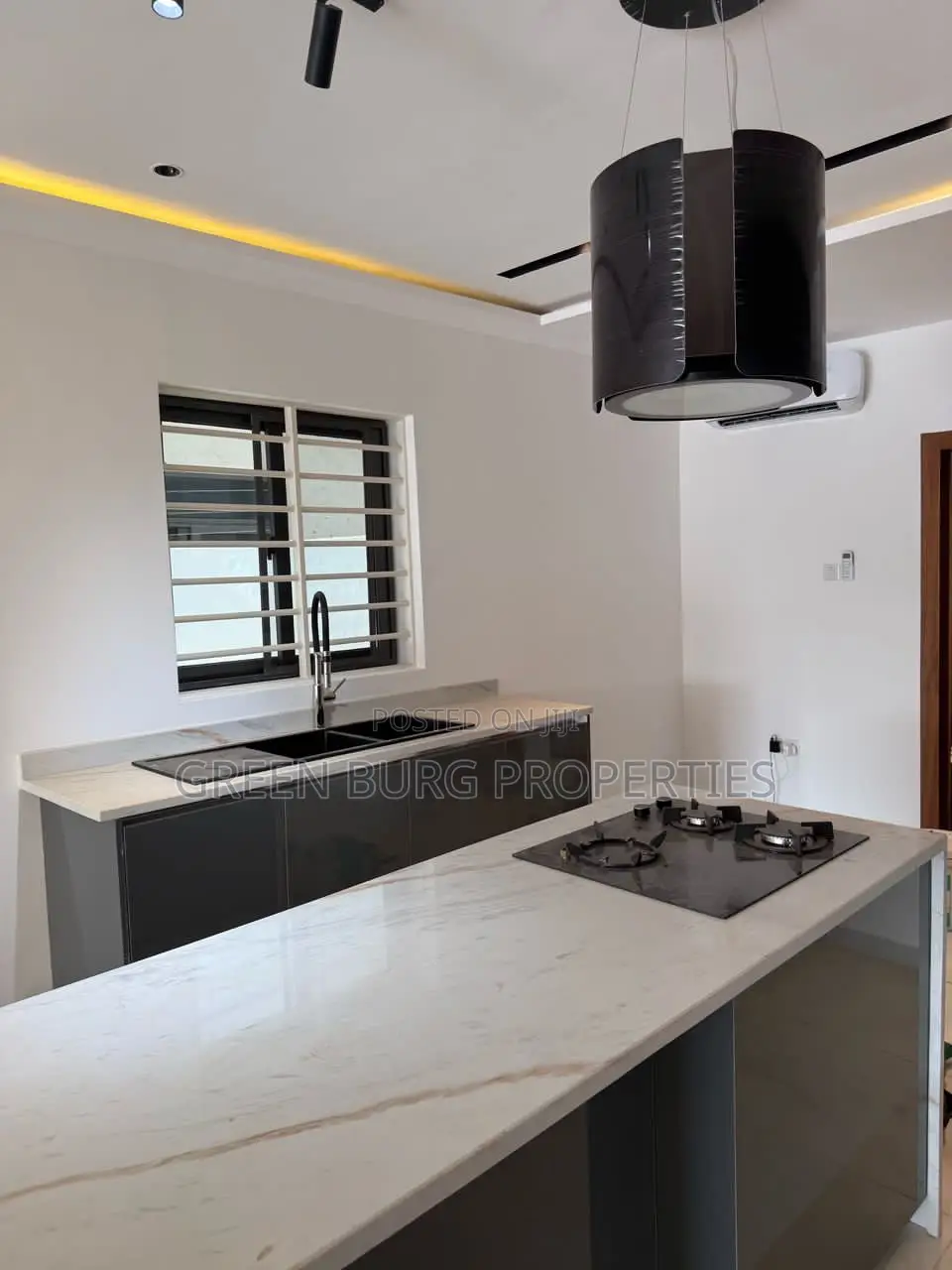 4bdrm House in Lake Side Estate for sale in Lake Side Estate