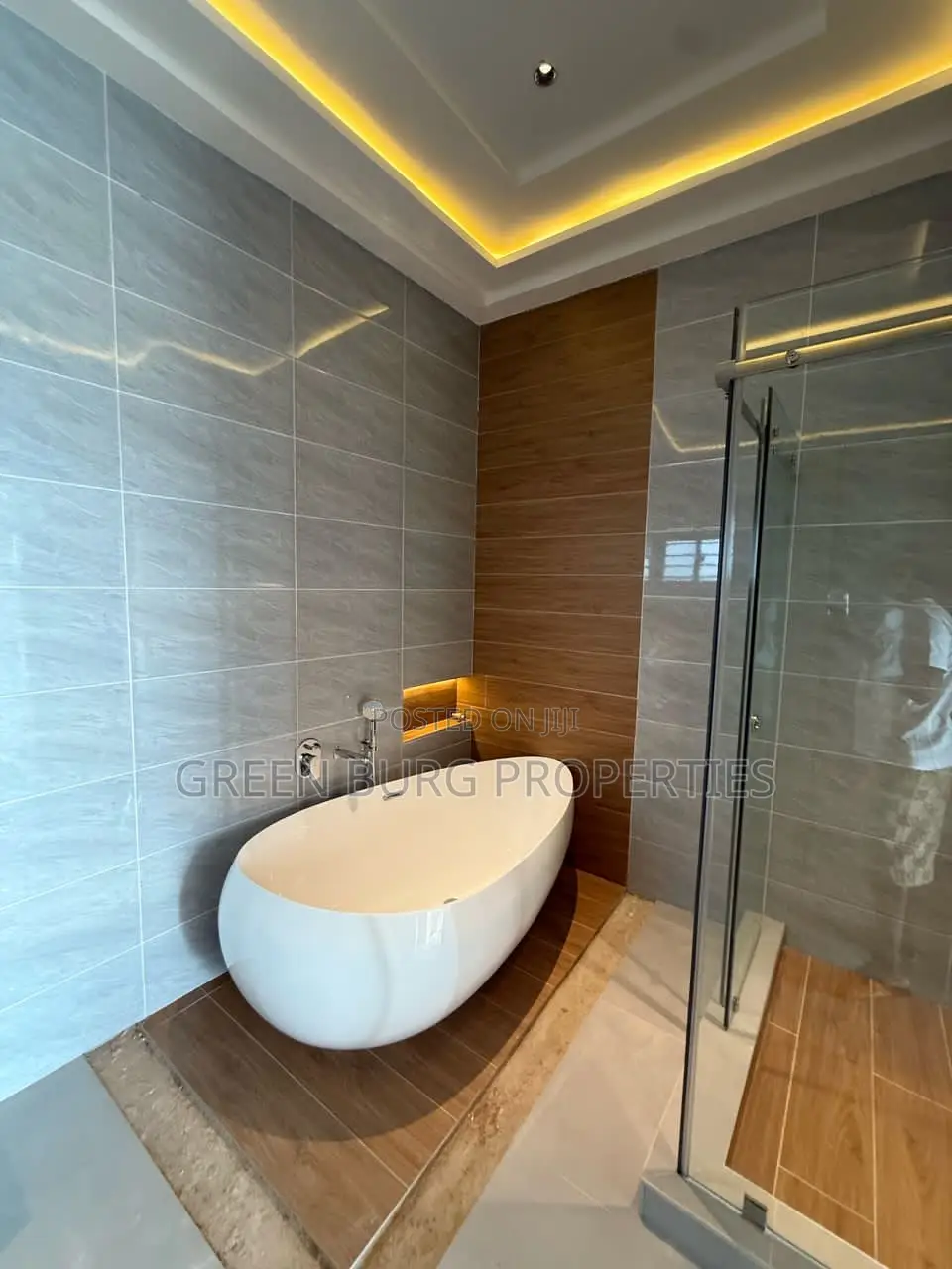 4bdrm House in Lake Side Estate for sale in Lake Side Estate