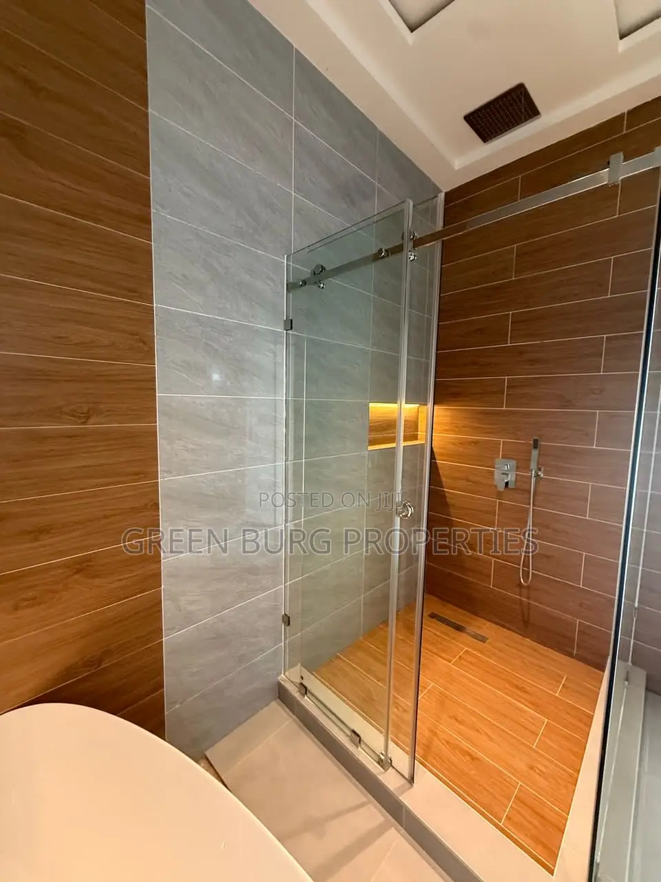 4bdrm House in Lake Side Estate for sale in Lake Side Estate