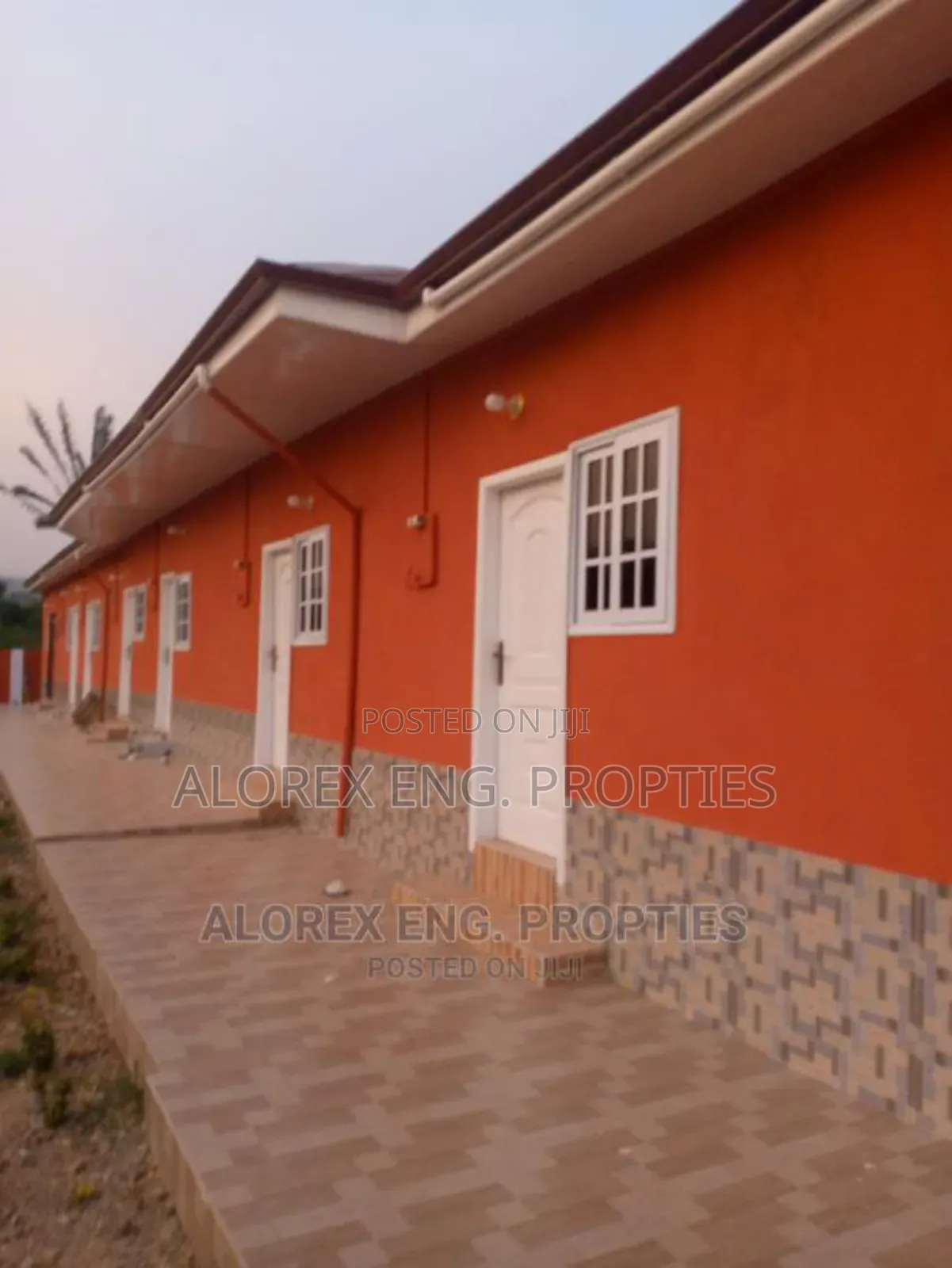 1bdrm Apartment in Chamber Self, Oyibi for rent in Oyibi