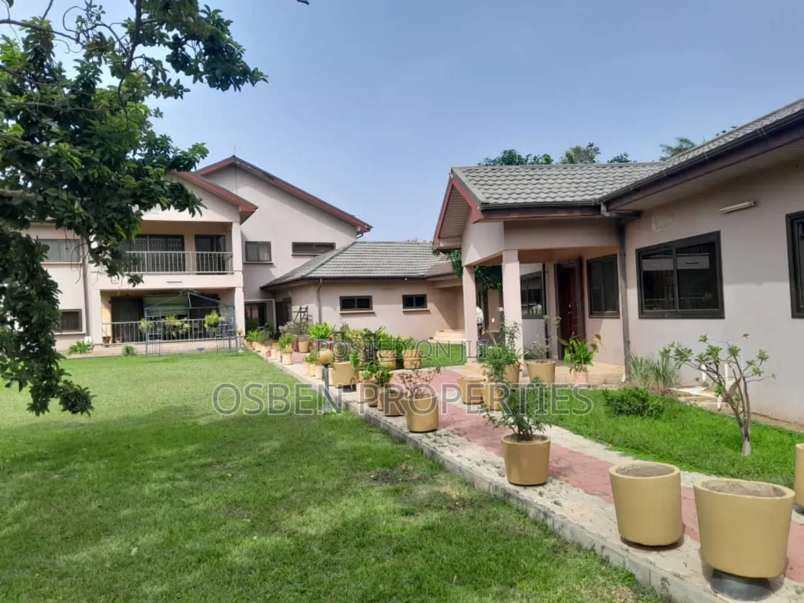 Furnished 7bdrm Mansion in Osben Properties, Cantonments for sale in Cantonments