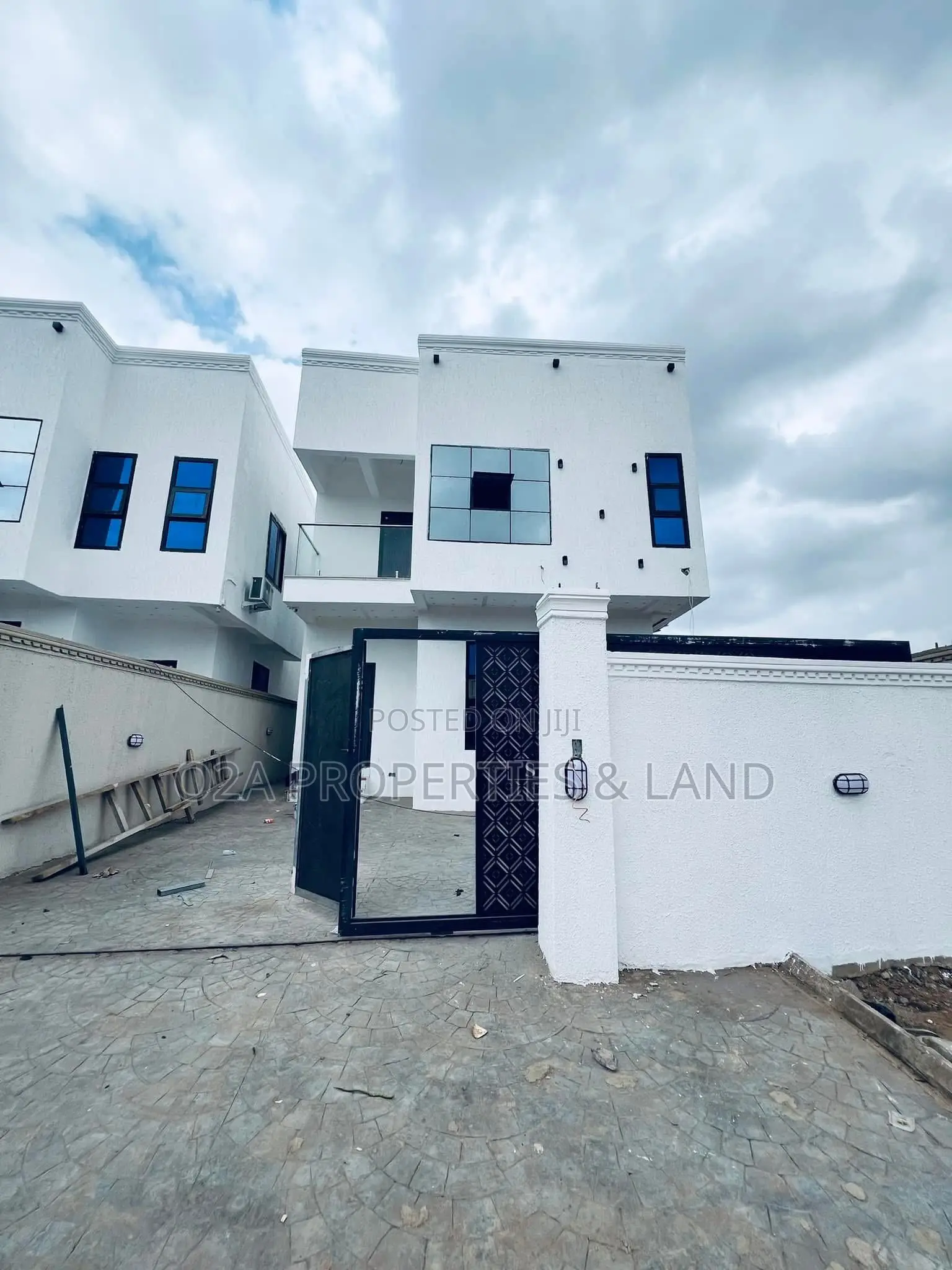 2bdrm House in Ashaley Botwe, Lake Side Estate for sale in Lake Side Estate